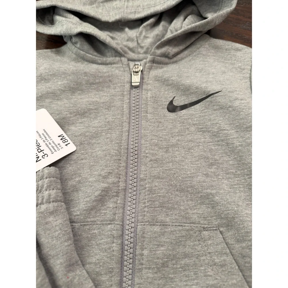 Nike 3-Piece Set Baby 18M Hoodie Joggers Bodysuit Grey White 66L940-042